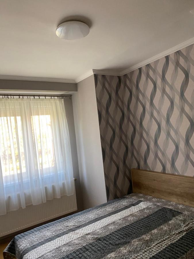 Platan Apartman ハイデゥソボスロー エクステリア 写真